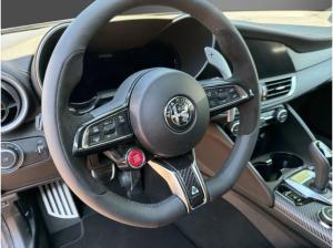 Alfa Romeo Giulia Quadrifoglio Oro -Akrapovic-Carbon Dach-