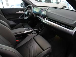 BMW iX2 xDrive30 M Sport RFK NAVI Standh. LED DAB