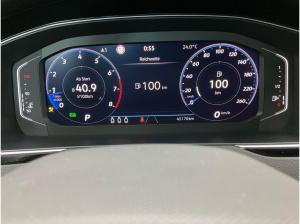Volkswagen Passat Variant ELEGANCE 2.0TSI DSG NP.67t.ACC.5J.AHK.STHZG.AREAVIEW.NAVI+VC.HUD.LED