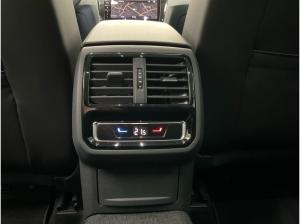 Volkswagen Passat Variant ELEGANCE 2.0TSI DSG NP.67t.ACC.5J.AHK.STHZG.AREAVIEW.NAVI+VC.HUD.LED