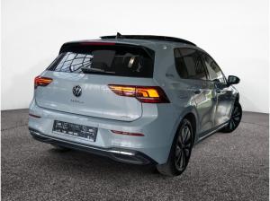 Volkswagen Golf VIII 1.5 eTSI DSG Goal Pano DCC LED+ Navi