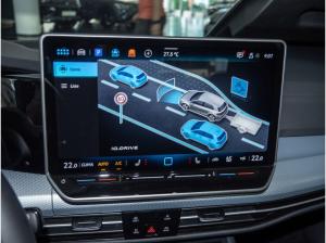 Volkswagen Golf VIII 1.5 eTSI DSG Goal Pano DCC LED+ Navi