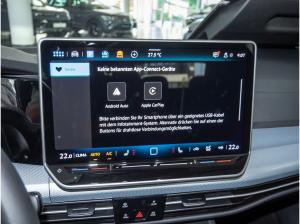 Volkswagen Golf VIII 1.5 eTSI DSG Goal Pano DCC LED+ Navi