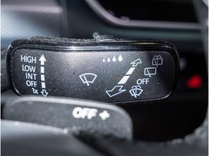 Volkswagen Golf VIII 1.5 eTSI DSG Goal Pano DCC LED+ Navi