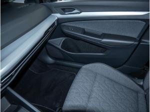 Volkswagen Golf VIII 1.5 TSI Move Navi LED Keyless Sitzhzg.