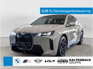 BMW ix xDrive 45
