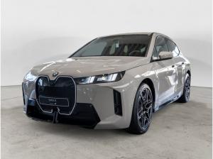 BMW ix xDrive 45