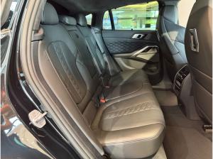 BMW X6 M Competition AHK/M-Drivers-Pack/Panorama/ACC