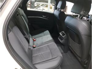Audi e-tron ADVANCE 50 (313 PS) /S-LINE/HEAD-UP/KLIMA/SHZ/ADAPT. LUFTFEDER/ASSISTENZ UVM.