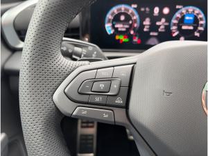 Volkswagen T-Roc 1.5 eTSI DSG R-Line