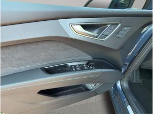 Audi Q4 e-tron Q4 SB e-tron perform. S line Matrix AHK 360°