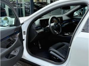 BMW 520 i Touring M Sportpaket //HUD HarmanKardon AHK