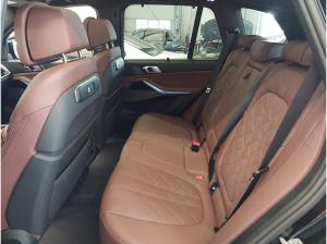 BMW X5 xDr. 40i "M Sport" HuD, AHK, Pano., Dr. Ass. Prof., Parkass. Prof. , Stdhzg, uvm.