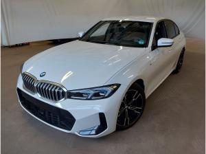 BMW 320 i Lim. "M Sport "  LC Prof, HuD, ACC, Parkass. +, AHK, uvm.