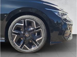 Volkswagen Golf VIII R-Line 1.5 eTSI DSG *BlackStyle*AHK*