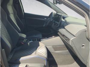 Volkswagen Golf VIII R-Line 1.5 eTSI DSG *BlackStyle*AHK*