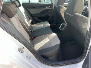 Skoda Octavia Combi Selection 2.0 TDI Matrix 360°Kamera HuD SHZ
