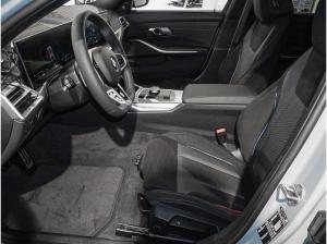 BMW 320 320d M Sport HUD PANO ACC AHK 360°KAM RFK NAVI