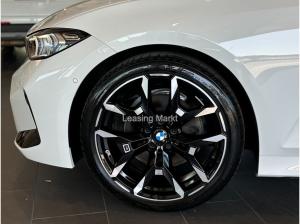 BMW 320 320d Touring Automatik Navi Tempom.aktiv Bluetooth PDC MP3 Schn.