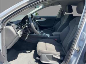 Audi A4 Avant Advanced 40TFSI quattro S tronic Standh