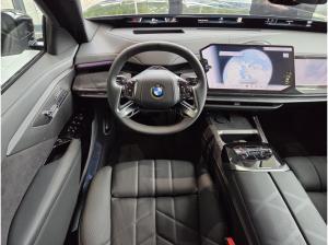 BMW i7 50 xDrive M Sport Pro || Executive Theatre SkyLounge