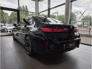 BMW i7 50 xDrive M Sport Pro || Executive Theatre SkyLounge