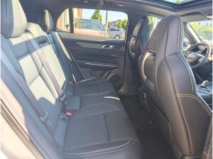 LYNK & Co 01 PHEV More - ALLE FARBEN P