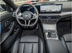 BMW 330 330i xDrive M Sport Pro AHK ACC PA Plus DA HuD