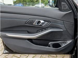 BMW 330 330i xDrive M Sport Pro AHK ACC PA Plus DA HuD