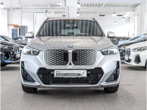 BMW iX1 eDrive20 MSport AHK Pano HeadUp ACC 19 LM