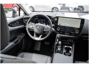 Lexus NX 450h+ E-Four Advantage Panoramadach Interieur Pak. HUD