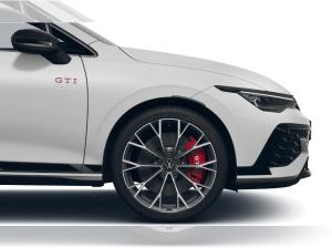 Volkswagen Golf GTI Clubsport Akra/ Head-up/ 	IQ.LIGHT - Sonderaktion