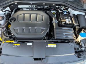 Volkswagen T-Roc R-Line Black 2.0 TSI 4M DSG / Pano, AHK
