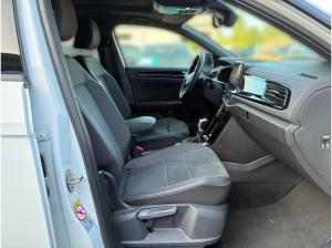 Volkswagen T-Roc R-Line Black 2.0 TSI 4M DSG / Pano, AHK