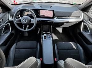 BMW X1 xDrive23i M Sport HUD ACC AHK RFK NAVI LED