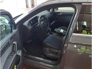 Volkswagen Tiguan R - R-Performance-Abgasanlage 360° Kamera AHK / inkl. 8-fach Bereifung