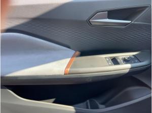 Cupra Born Waermepumpe Navi Kamera Sitzhzg