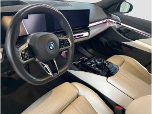 BMW i5 eDrive40 Touring M Sport AHK LiveCockpitProf **inkl. Winterräder**