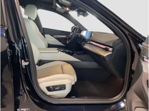 BMW i5 eDrive40 Touring M Sport AHK LiveCockpitProf **inkl. Winterräder**