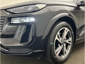 Audi Q6 e-tron SUV S line performance 225 kW