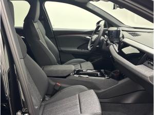 Audi Q6 e-tron SUV S line performance 225 kW