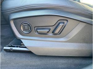 Audi Q8 55 TFSIe S line quattro Tiptronic HD-Matrix HuD Nachtsicht AHK
