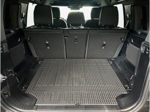 Land Rover Defender X-DYNAMIC SE D250 ***SOFORT VERFÜGBAR***