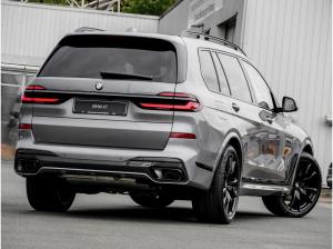 BMW X7 xDrive40d 22 M-Sport HuD Pano ACC AHK Standhzg. uvm.