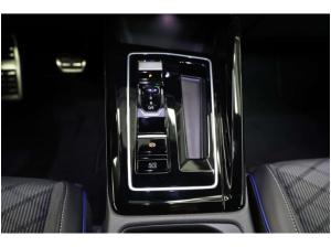 Volkswagen Golf 1.5 eTSI OPF R-Line | WKR | AHK | Navi | Matrix |