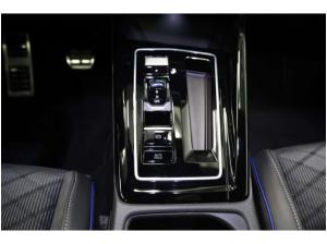 Volkswagen Golf 1.5 eTSI OPF R-Line | AHK | WKR | LED-Matrix | NAVI | SOFORT verfügbar |