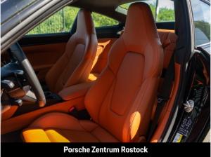 Porsche 992 911 Carrera 4 GTS