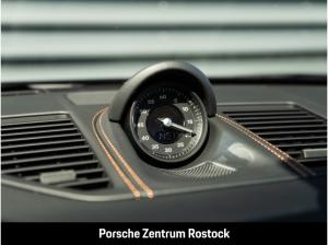 Porsche 992 911 Carrera 4 GTS