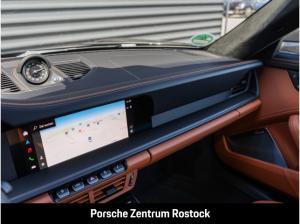 Porsche 992 911 Carrera 4 GTS