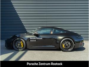 Porsche 992 911 Carrera 4 GTS